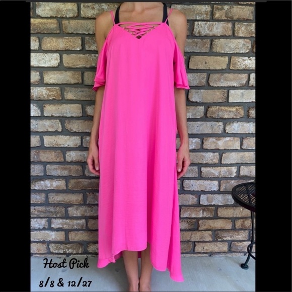 Jennifer Lopez Dresses & Skirts - Jennifer Lopez Cold Shoulder Dress